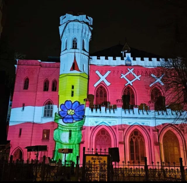 Gaismas un video projekcija "Bērni zīmē Latviju", Staro Rīga 2025