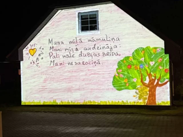 Bērni zīmē Latviju Mazsalacā